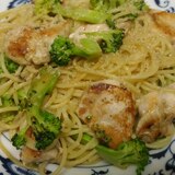 ブロッコリーと鶏肉の胡麻マヨパスタ